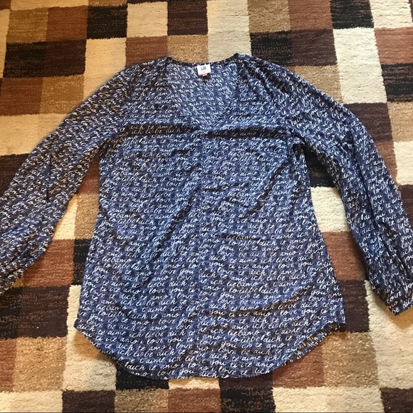 Medium Te Amo CAbi Blouse - Picture 3 of 4